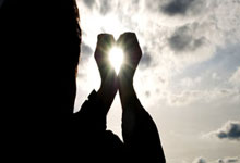 开云体育在线-铁网之下！索汉世纪封盖定乾坤马刺窒息三分钟演绎防守美学