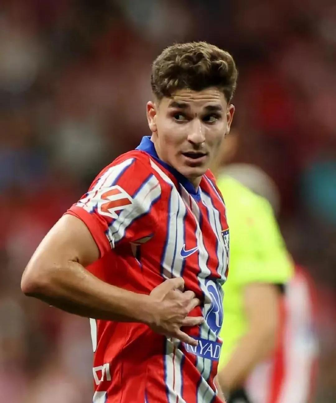 年轻球员崭露头角,为球队带来新活力的简单介绍 年轻球员崭露头角,为球队带来新活力的简单介绍