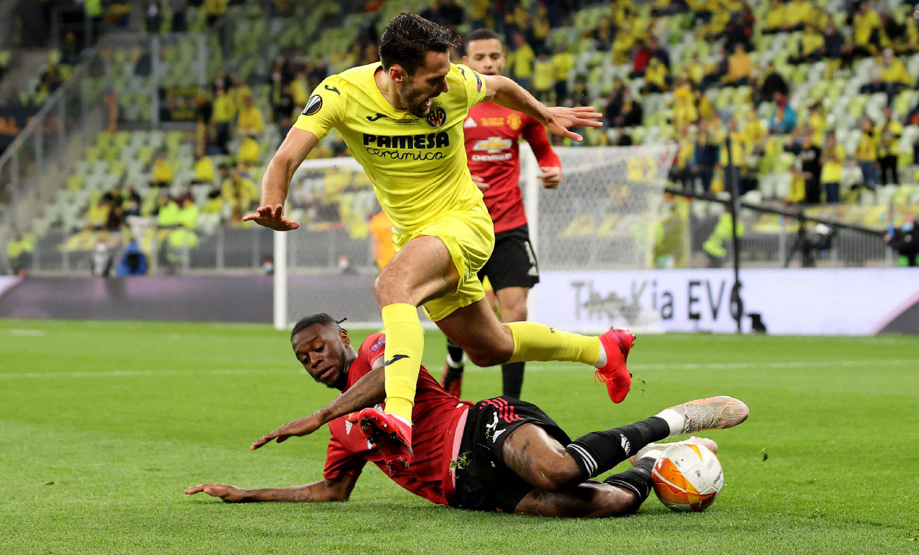 开云体育在线-包含关键时刻，比利亚利队长哈拉尔多发挥作用，冷静稳定扳平比分的词条