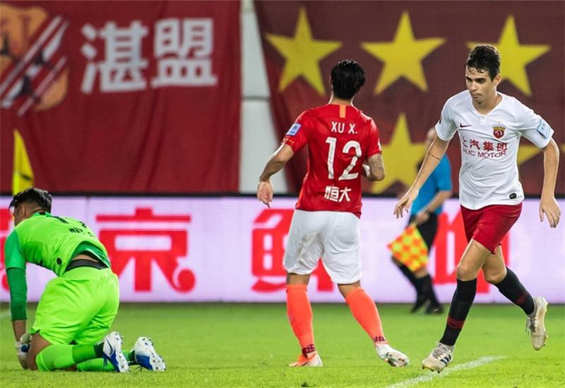 包含上港后防线稳固,极速反击瞄准对手大门的词条 包含上港后防线稳固,极速反击瞄准对手大门的词条