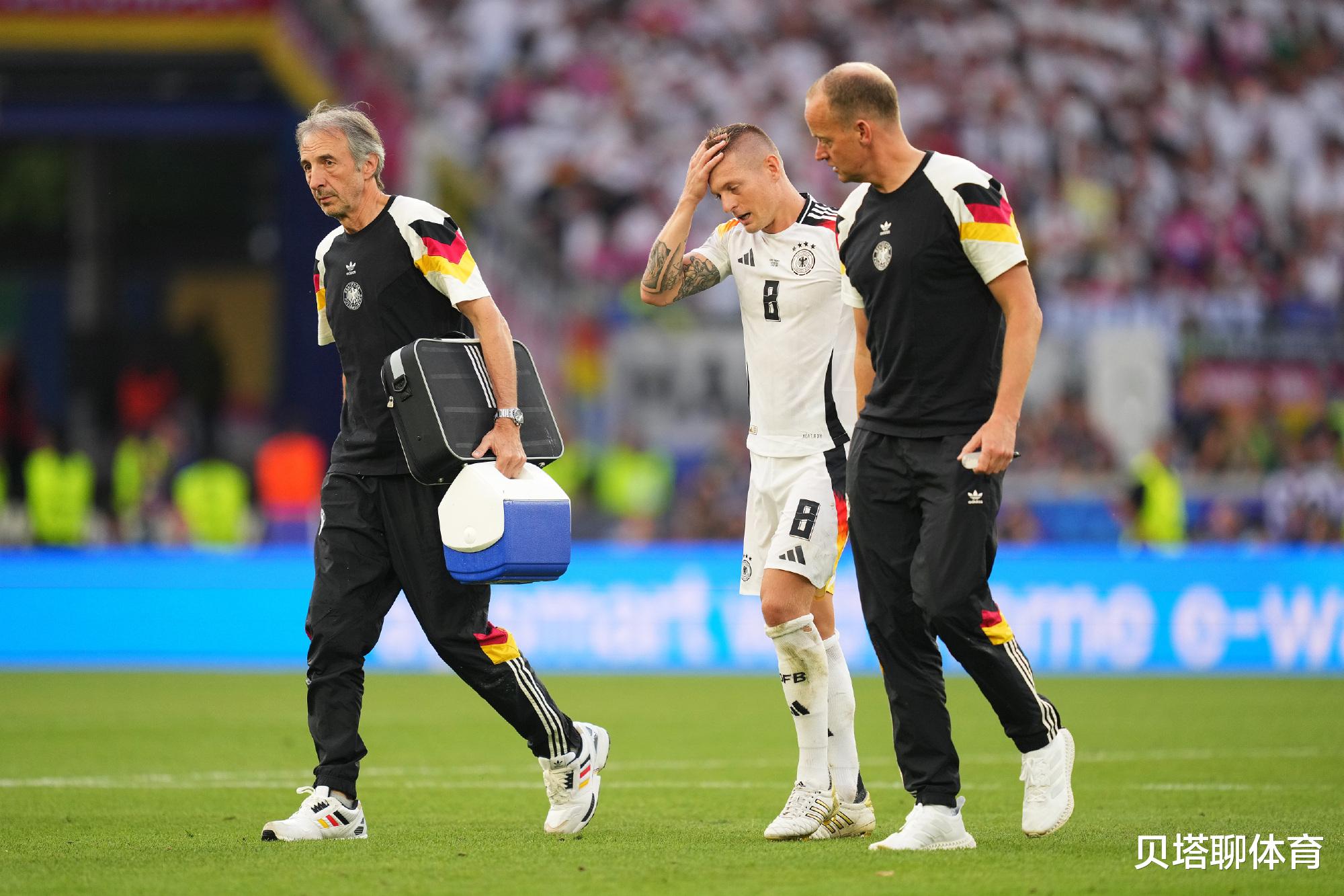 开云平台-包含欧洲球队团结一心，赢得胜利晋级的词条