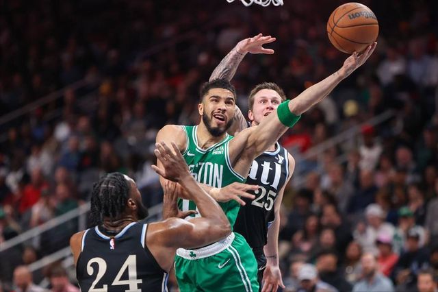 包含老鹰队对阵凯尔特人队,取得来季首场胜利的词条 包含老鹰队对阵凯尔特人队,取得来季首场胜利的词条