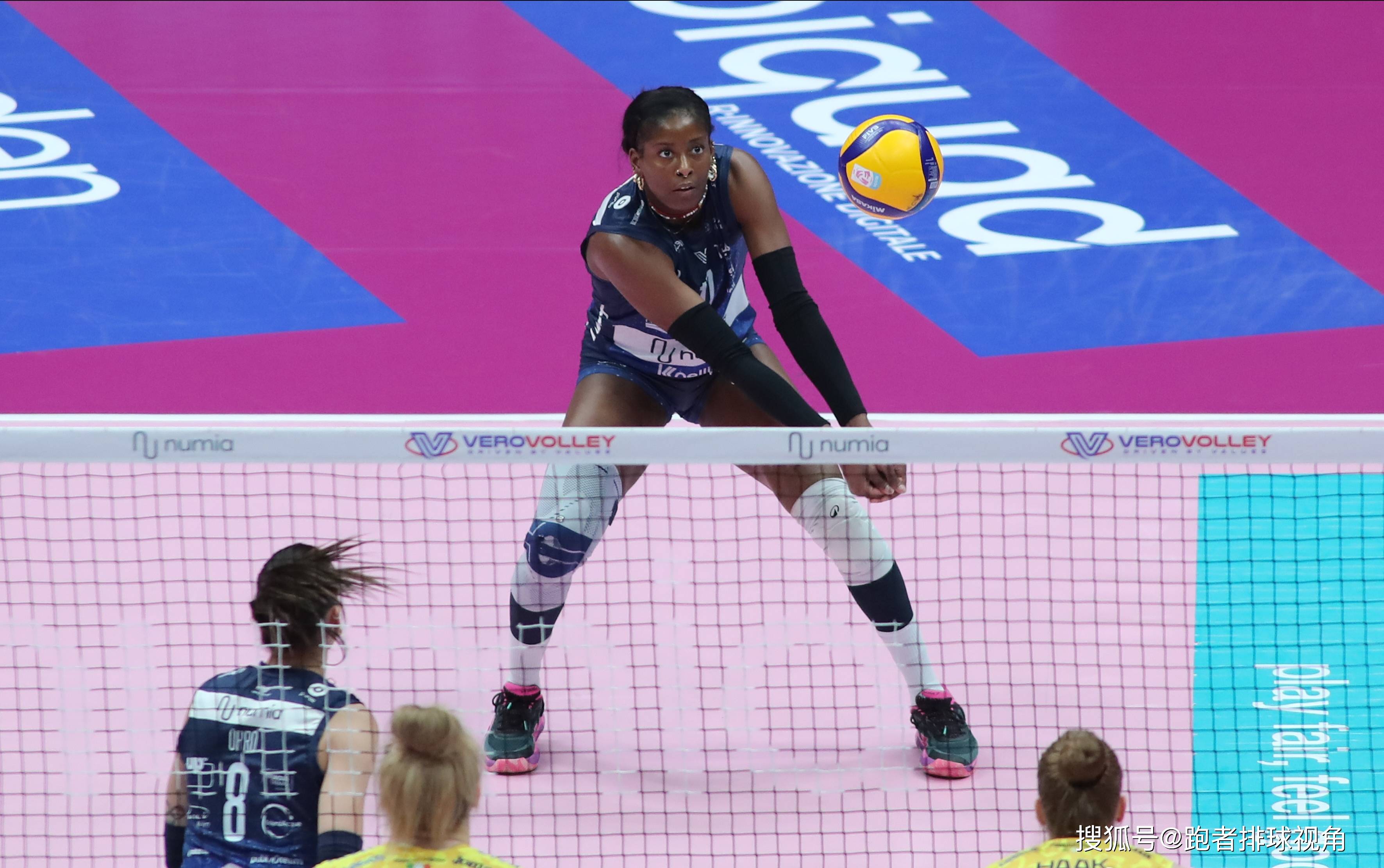 开云体育官方网站-球队备战强劲对手，女足比赛临危不惧的简单介绍