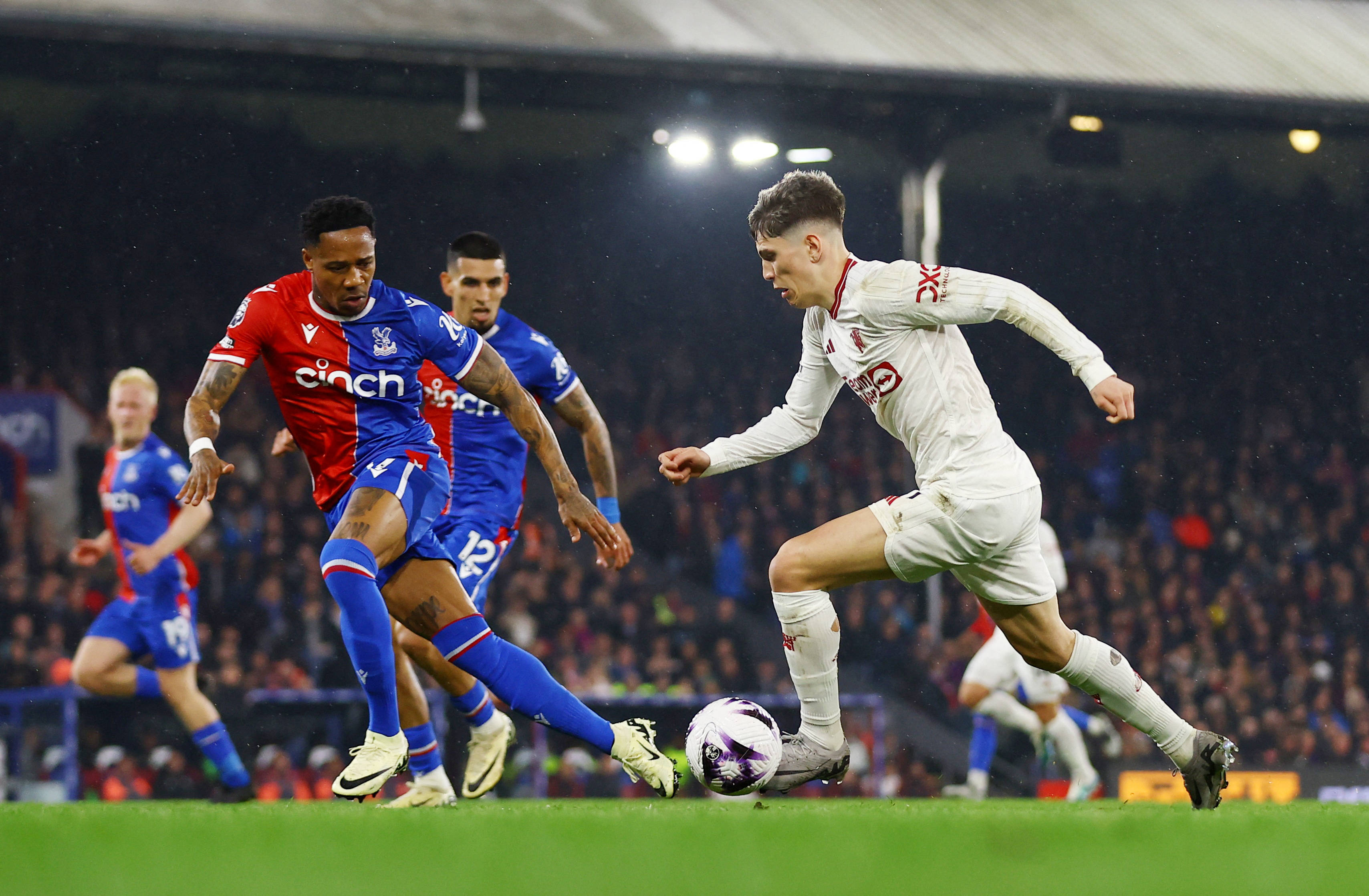 开云体育登录-水晶宫vs切尔西，双方实力均衡的对决如何收场？的简单介绍