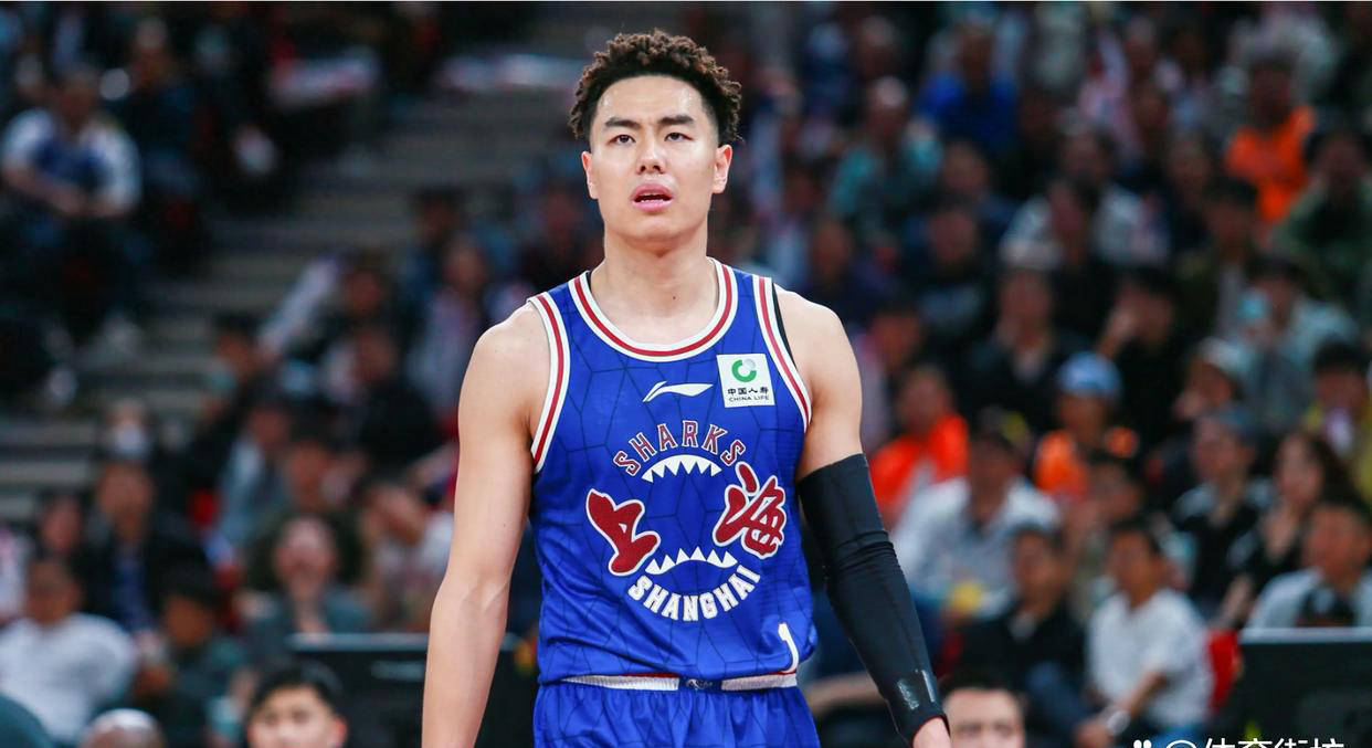 开云体育登录-关于上海大鲨鱼势不可挡，打破对手防线的信息