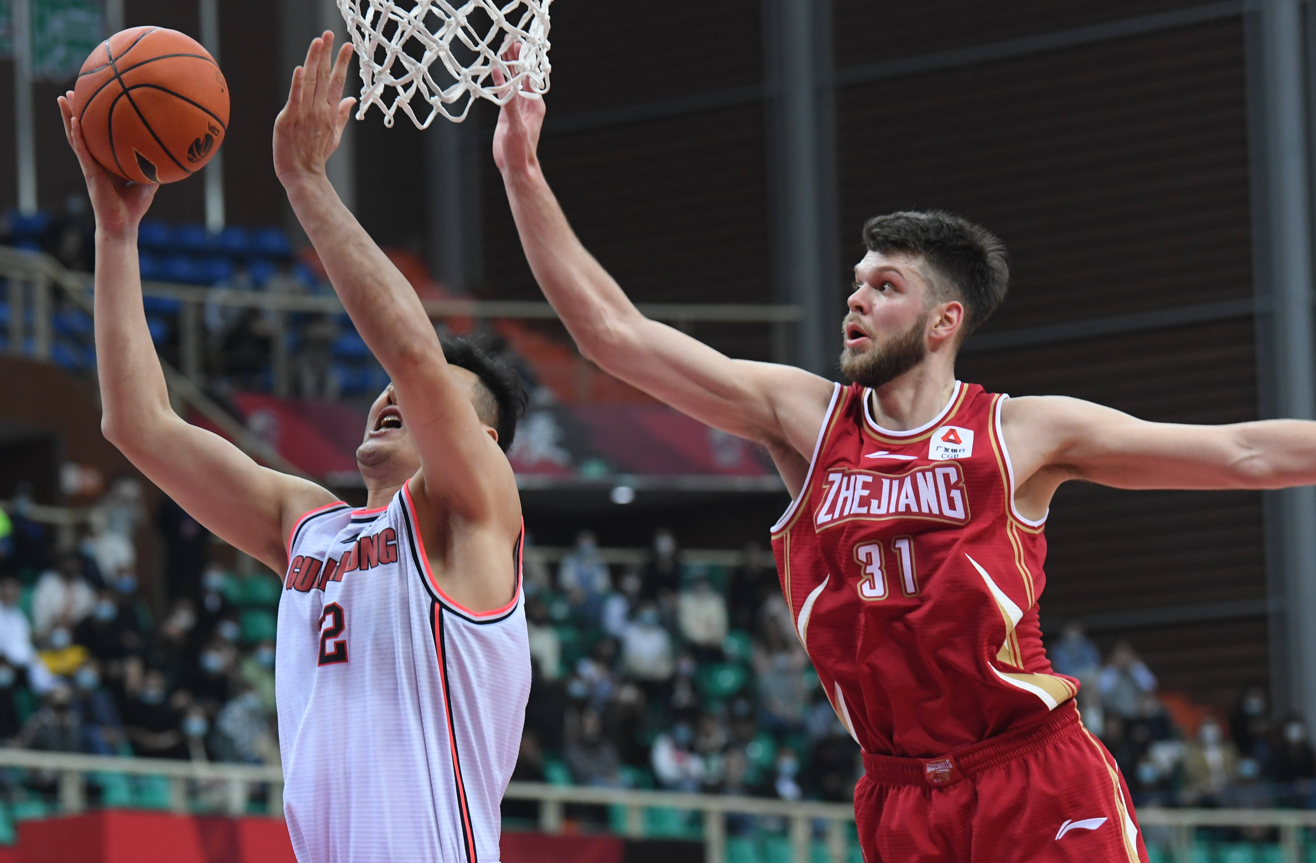 开云APP-新援助攻得手，球队连胜开门红的简单介绍