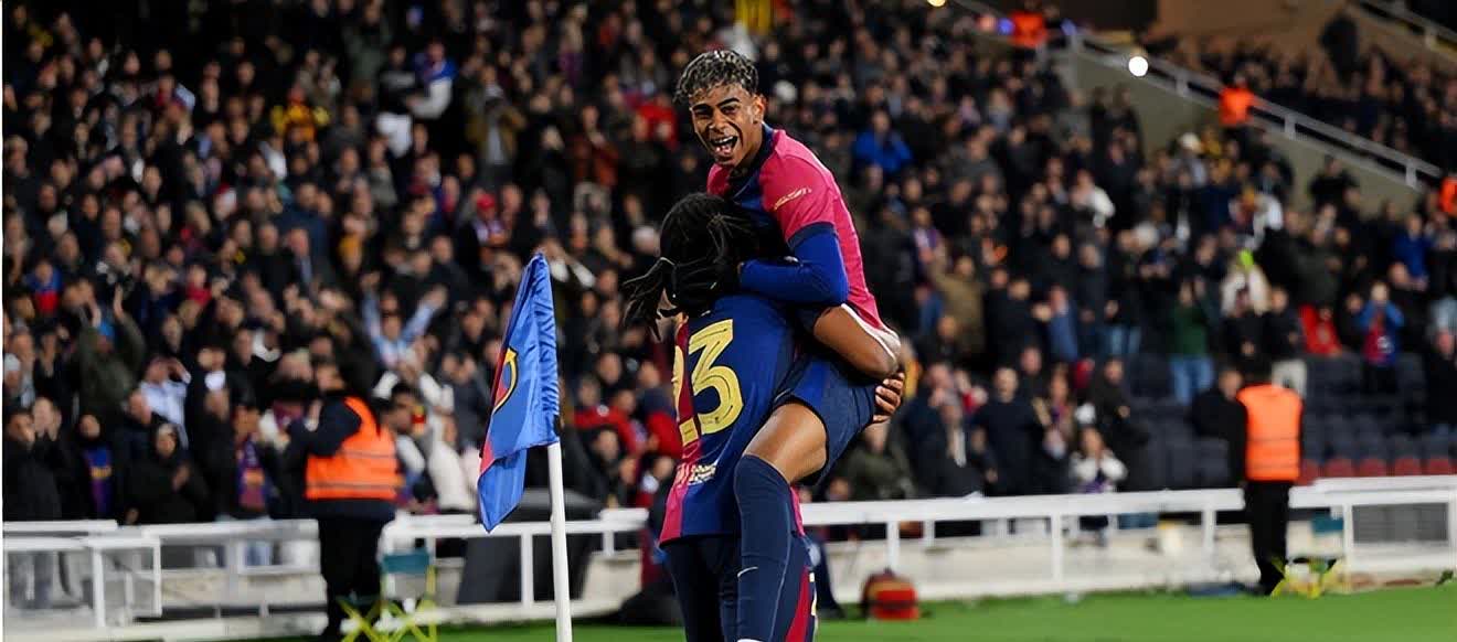 雷根斯堡客场惨败,遭受对手围攻 雷根斯堡客场惨败,遭受对手围攻