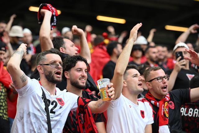 欧洲豪门对决,谁能脱颖而出?的简单介绍 欧洲豪门对决,谁能脱颖而出?的简单介绍