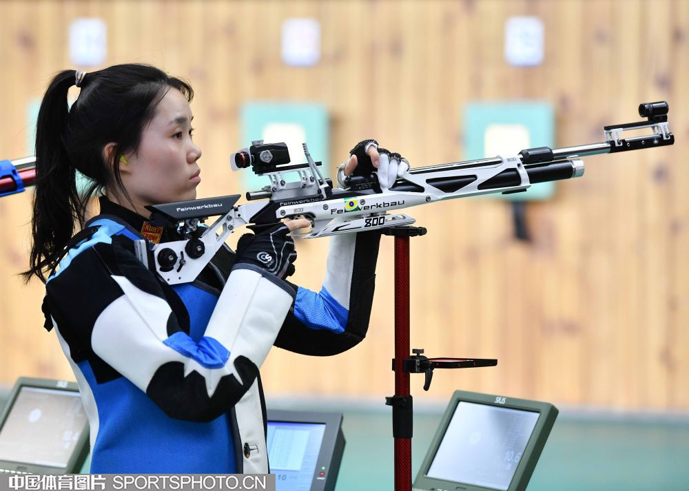 北京射击比赛选手士气高涨 北京射击比赛选手士气高涨