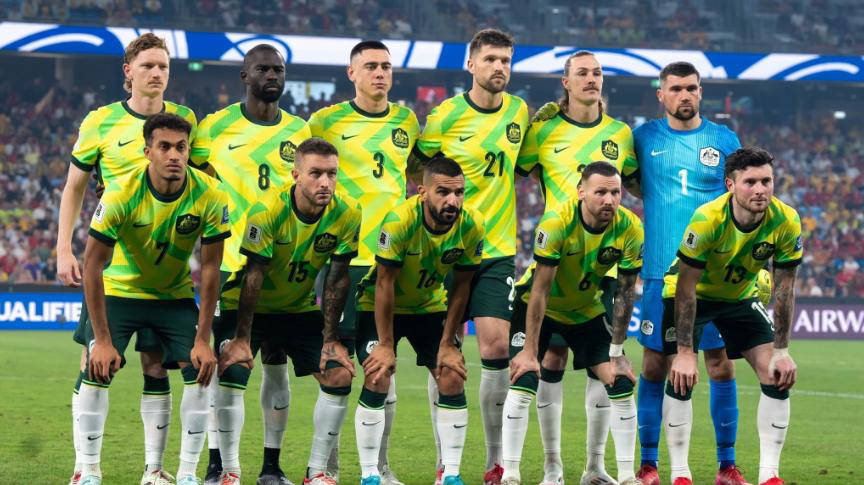 包含欧洲国家队争夺胜利，赛场上演绝美战役的词条