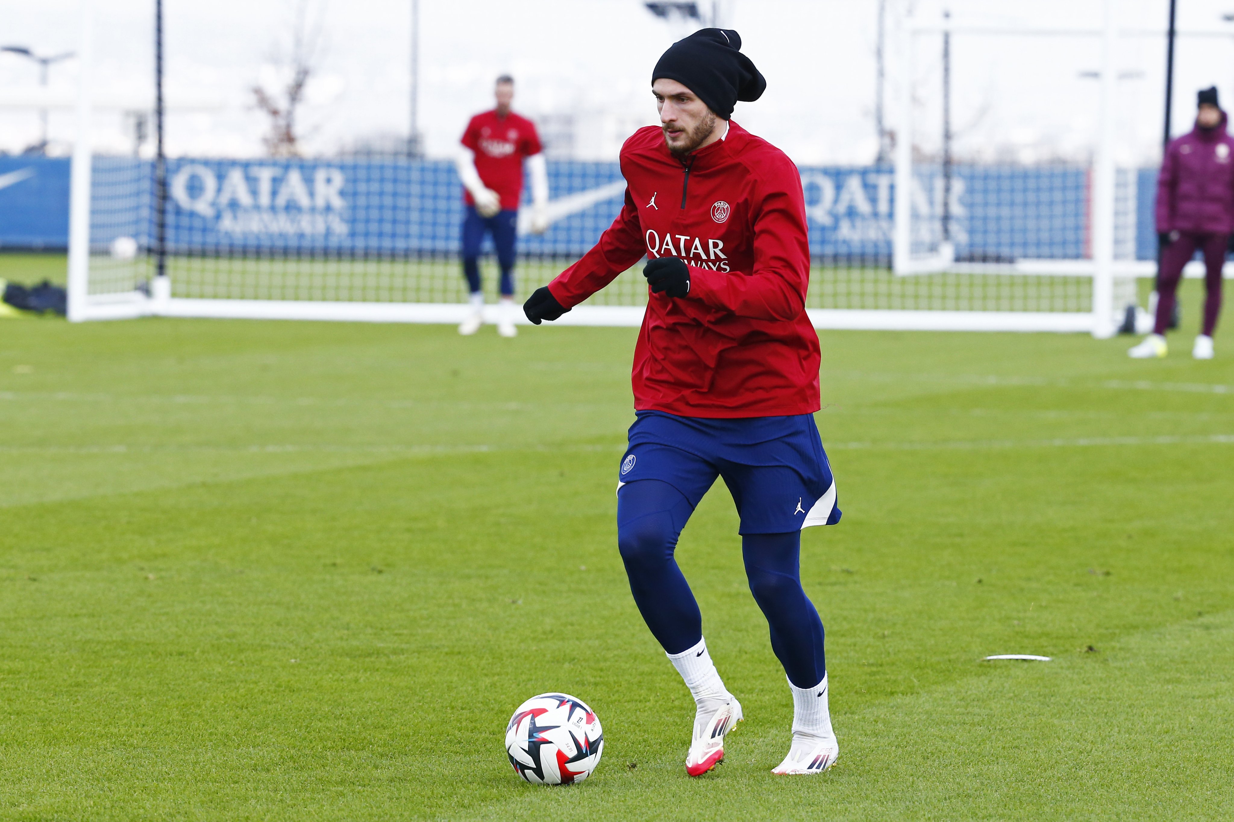 巴黎队形出众,法甲卫冕望日渐明朗 巴黎队形出众,法甲卫冕望日渐明朗