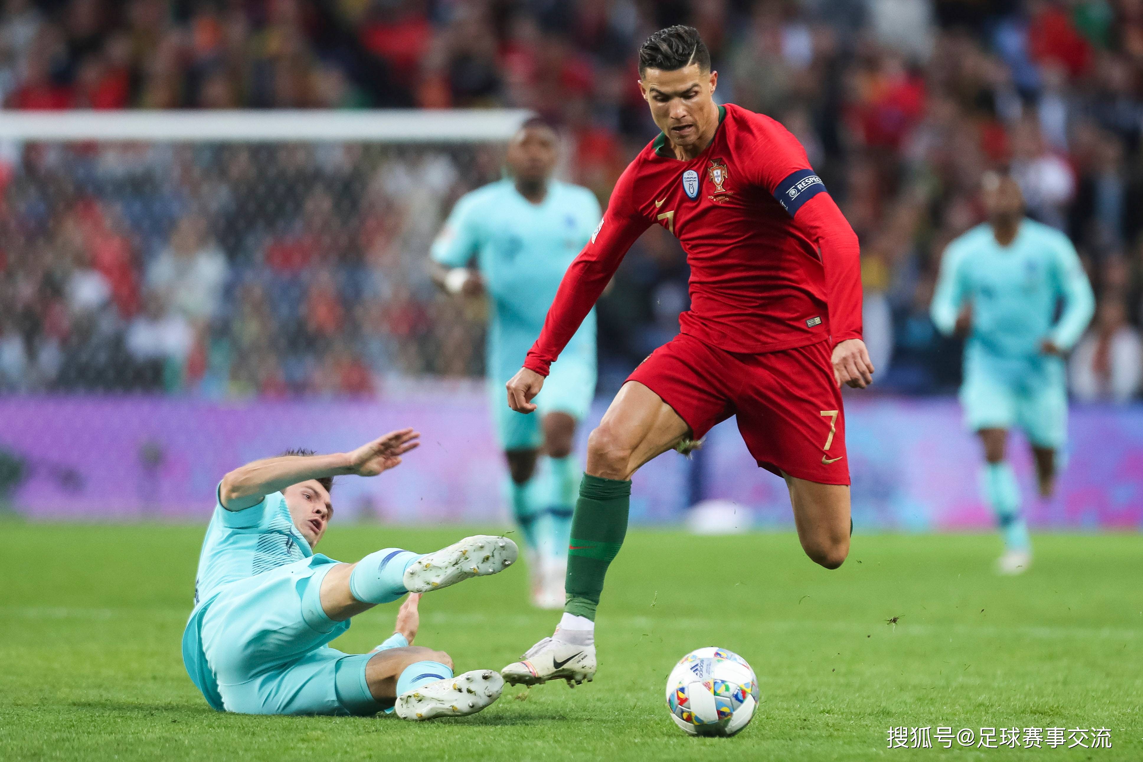 克罗地亚队在比赛中占据优势 克罗地亚队在比赛中占据优势