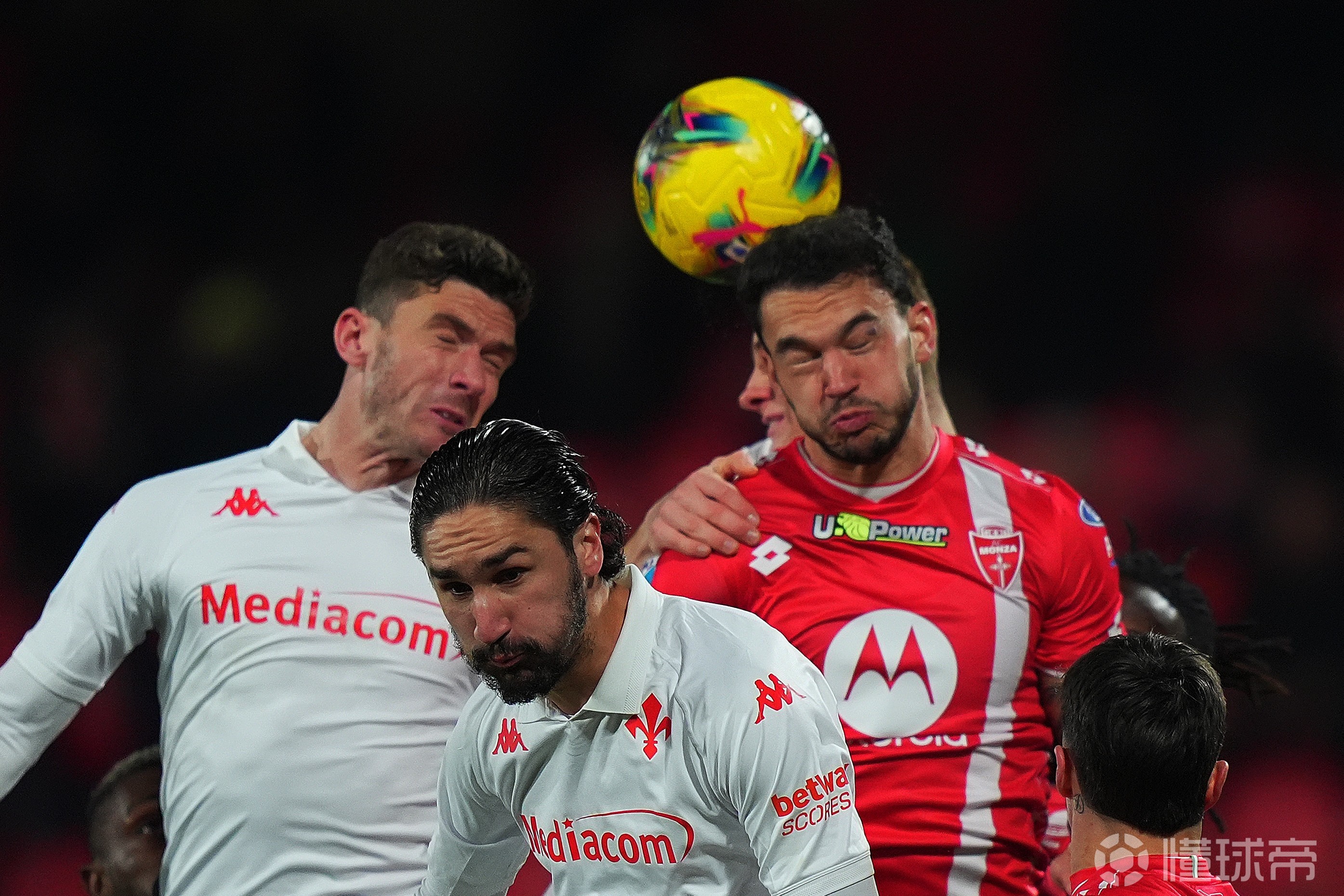 开云官网-意大利选手乘胜追击，力争上游