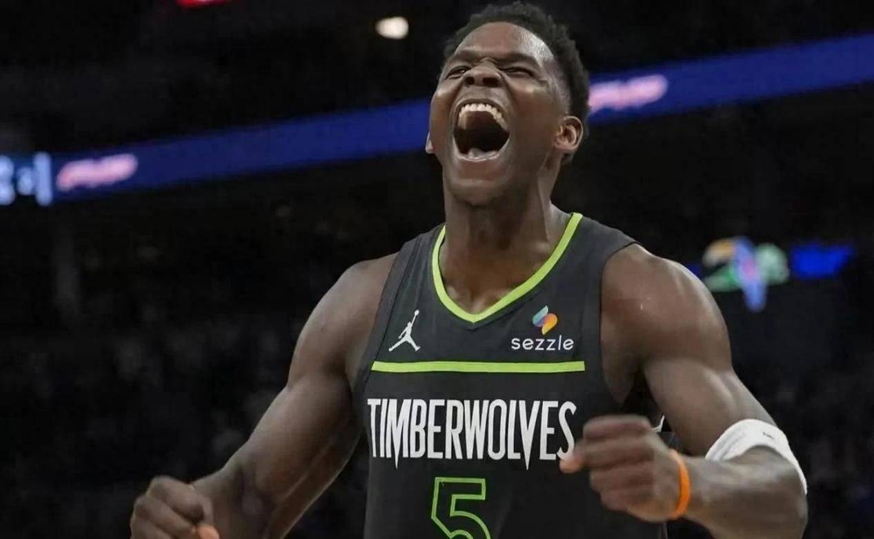 森林狼队防守端敷衍出击,遭遇连败 森林狼队防守端敷衍出击,遭遇连败