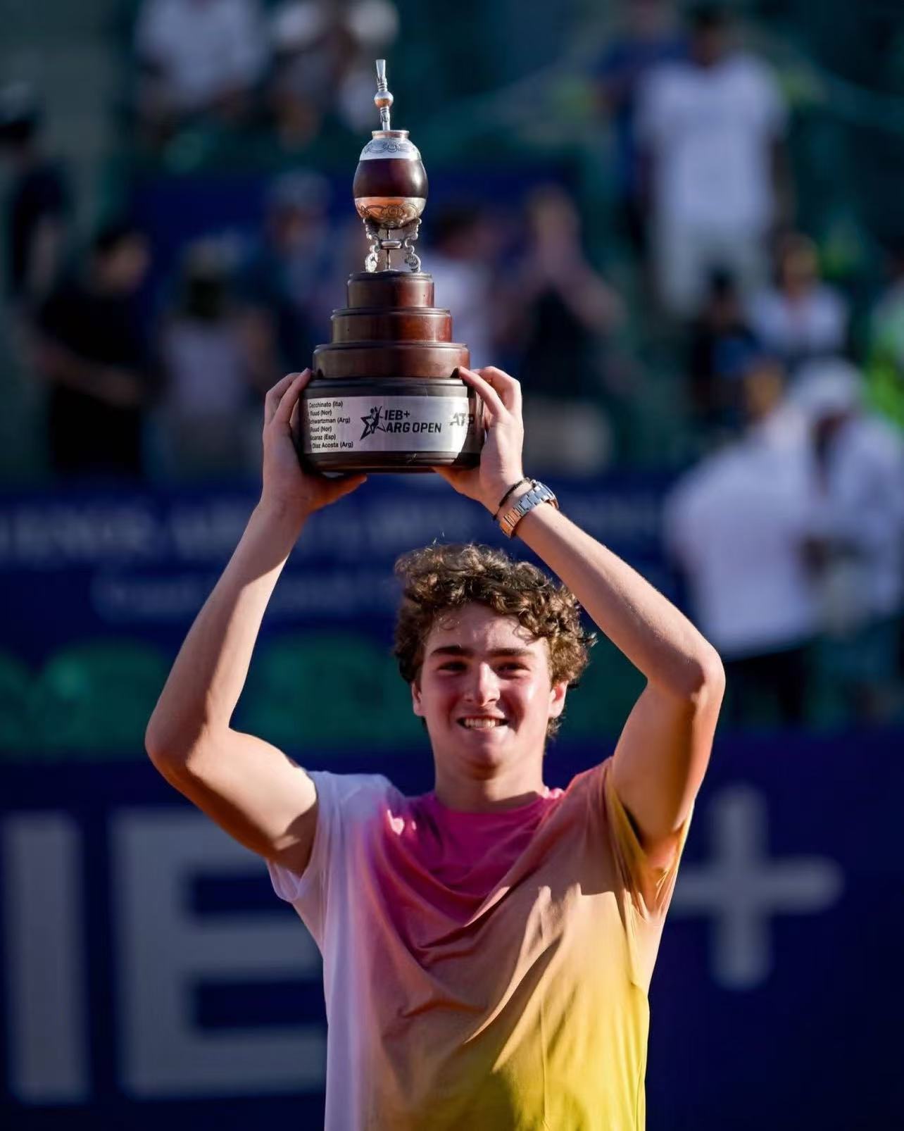 开云体育入口-卡塔尔田径选手实力出众，名列前茅