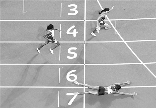 开云体育入口-巴哈马田径选手奋发图强，登上领奖台的简单介绍