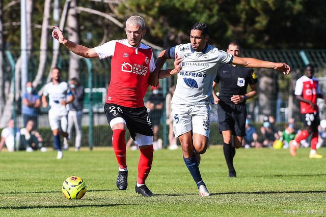 摩纳哥主场失利,保级压力增加 摩纳哥主场失利,保级压力增加