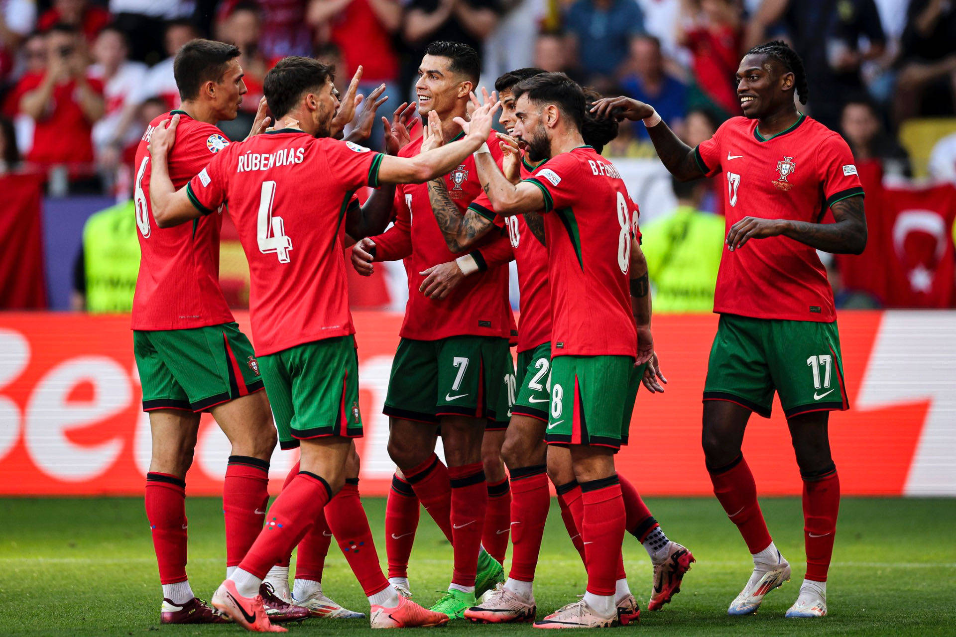 开云下载-格鲁吉亚篮球联赛迎来精彩比赛