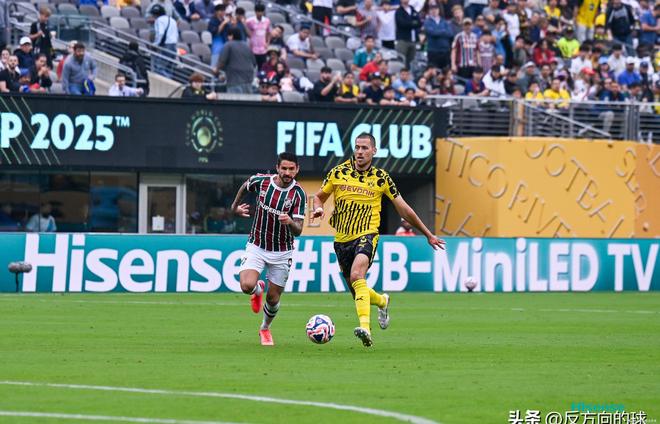 火箭科贝尔无效争执,西蒙斯防线难挡压制力 火箭科贝尔无效争执,西蒙斯防线难挡压制力