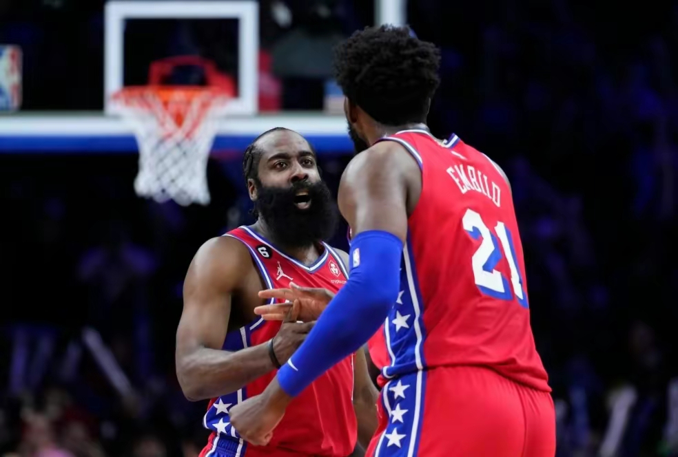 猛龙球员表现不俗,客场缔造连胜 猛龙球员表现不俗,客场缔造连胜