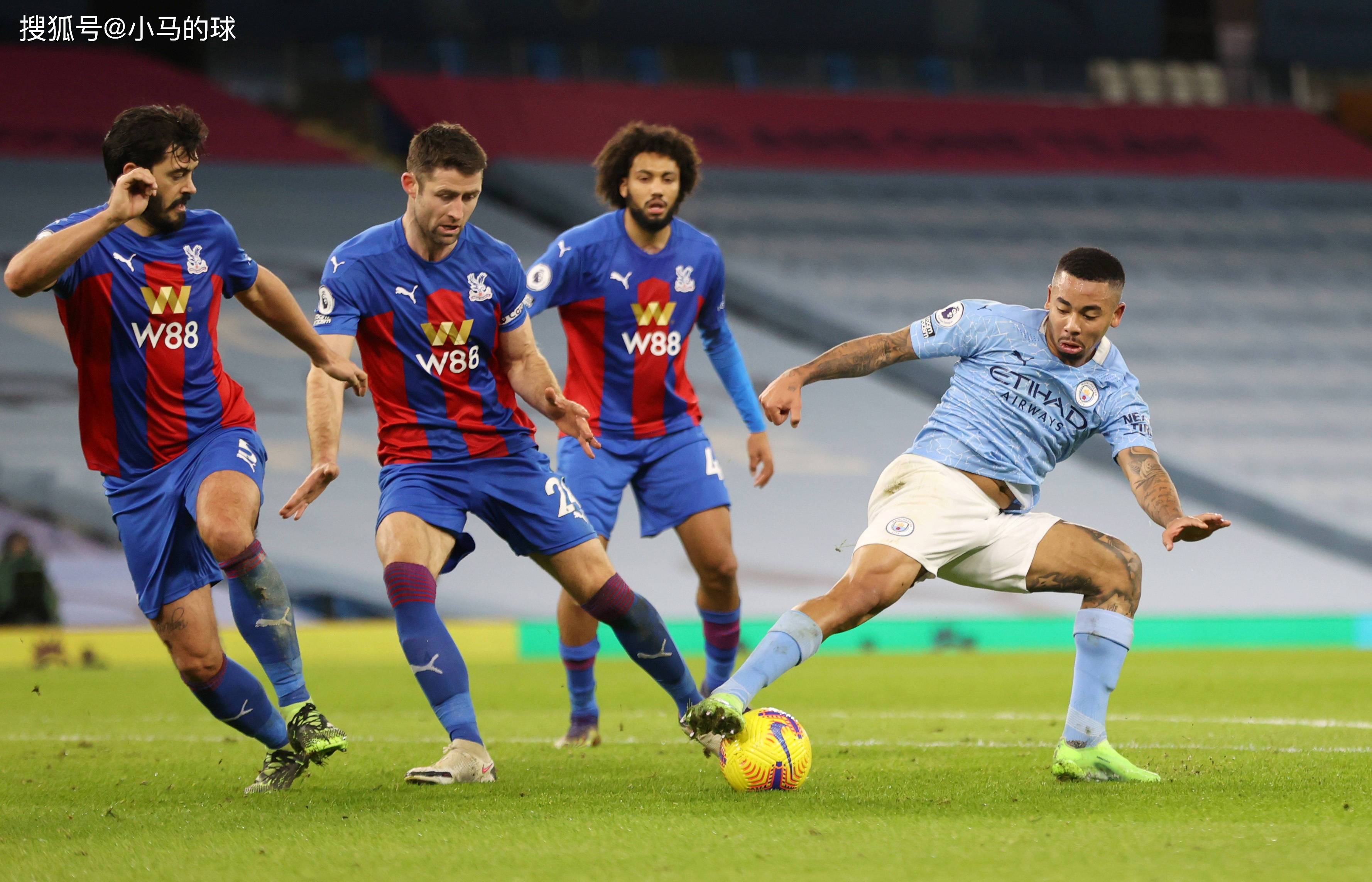 曼城主场大胜,继续领跑积分榜! 曼城主场大胜,继续领跑积分榜!