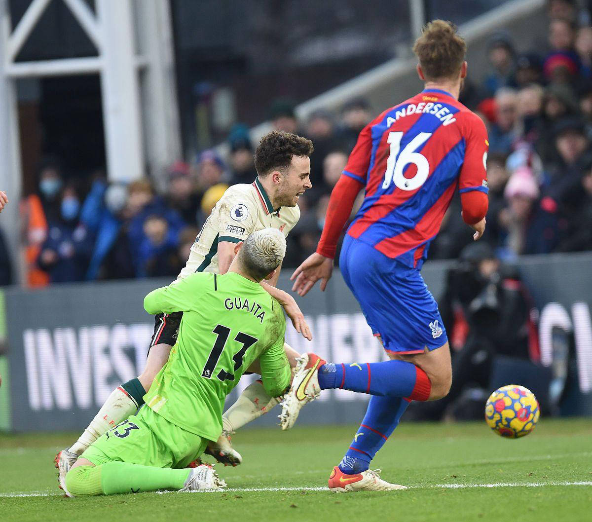 水晶宫战胜哈德斯菲尔德,成功脱离降级区的简单介绍 水晶宫战胜哈德斯菲尔德,成功脱离降级区的简单介绍