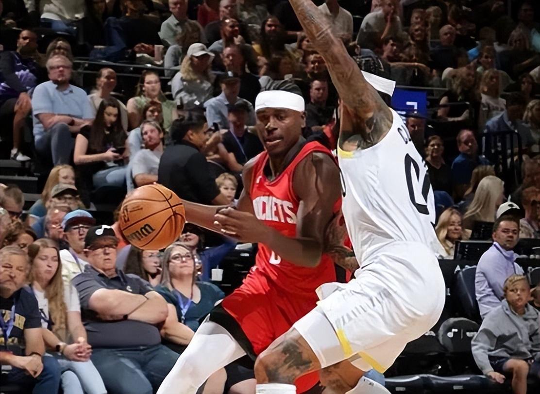 澳大利亚球员成为该赛季最佳射手,助队获胜 澳大利亚球员成为该赛季最佳射手,助队获胜