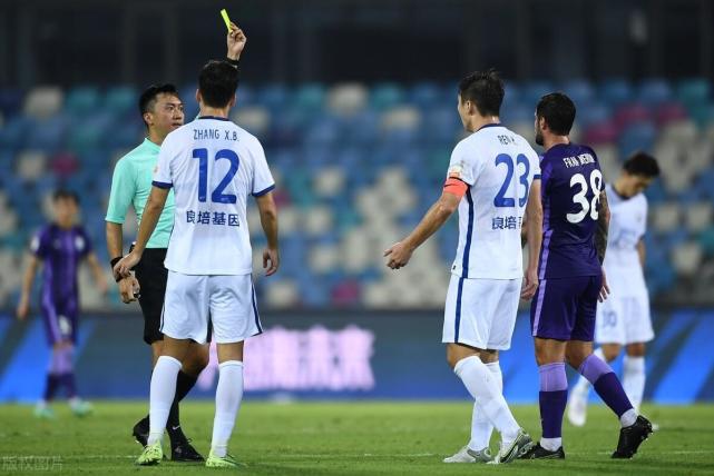 武汉遭遇两连败,保级形势岌岌可危 武汉遭遇两连败,保级形势岌岌可危