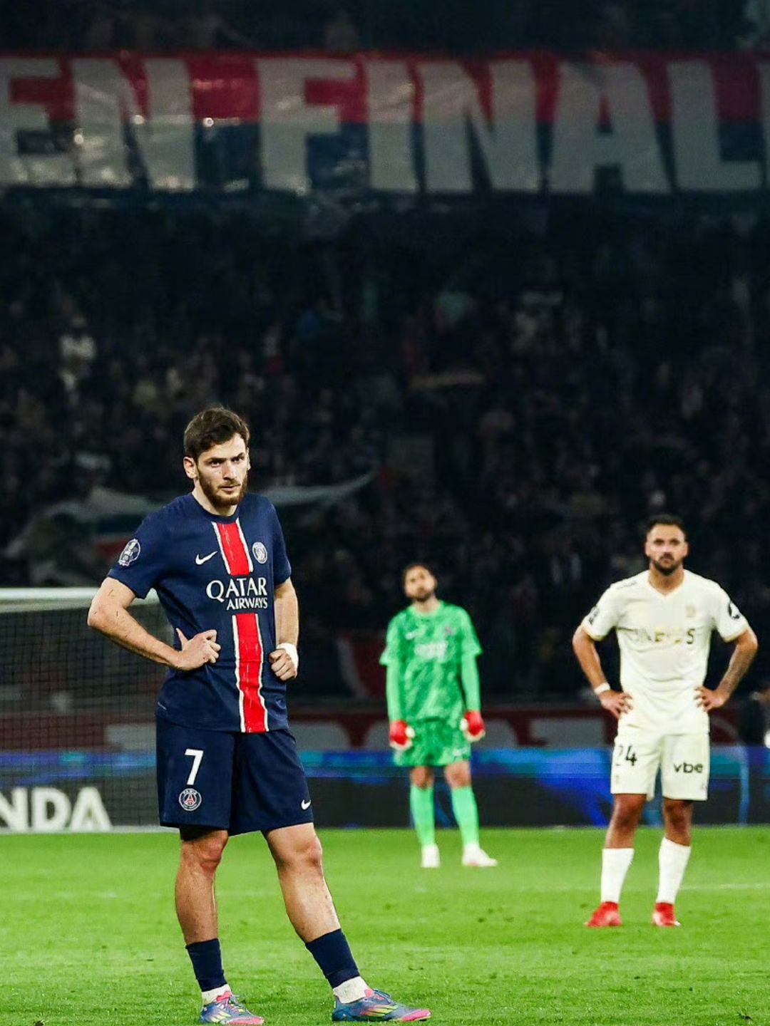 包含巴黎圣日耳曼主帅疑似离队,球队陷入不安的词条 包含巴黎圣日耳曼主帅疑似离队,球队陷入不安的词条