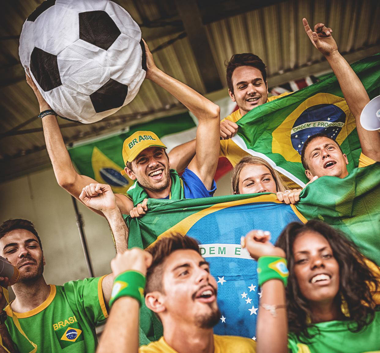 马耳他队频频追击,备受世界杯瞩目 马耳他队频频追击,备受世界杯瞩目