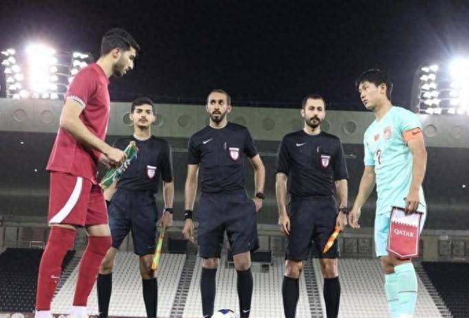 开云体育APP下载-汉堡队击败强敌，士气大增向前进