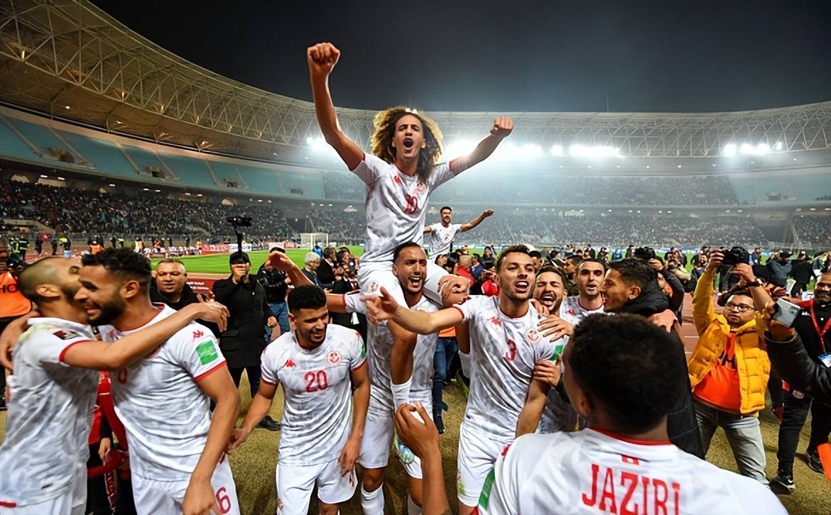 中东球队打破魔咒,成功晋级赛事下一轮 中东球队打破魔咒,成功晋级赛事下一轮