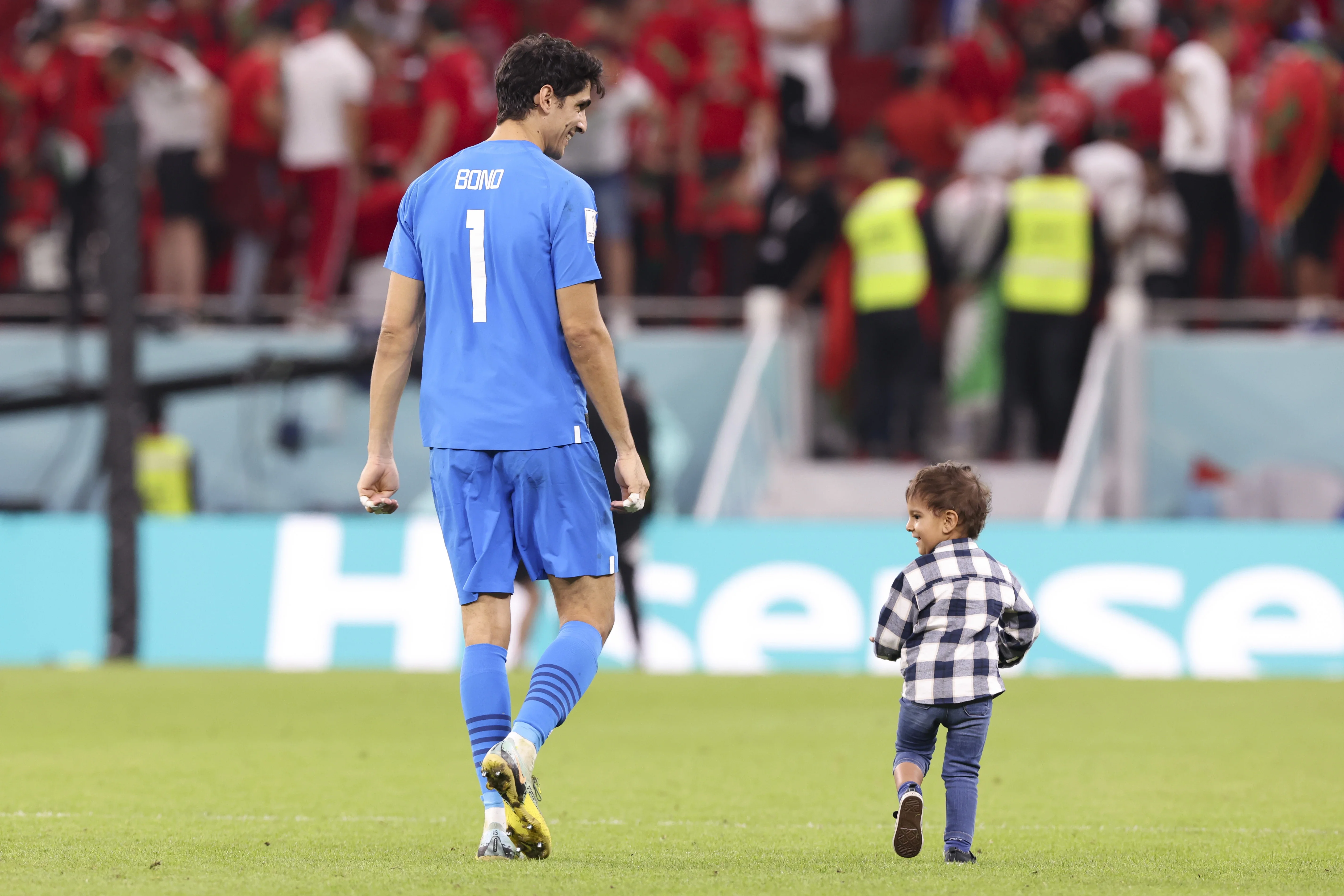 紧张刺激!球队意志坚定争夺胜利 紧张刺激!球队意志坚定争夺胜利