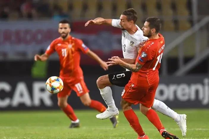 奥地利勇夺次胜,巴西零封晋级 奥地利勇夺次胜,巴西零封晋级