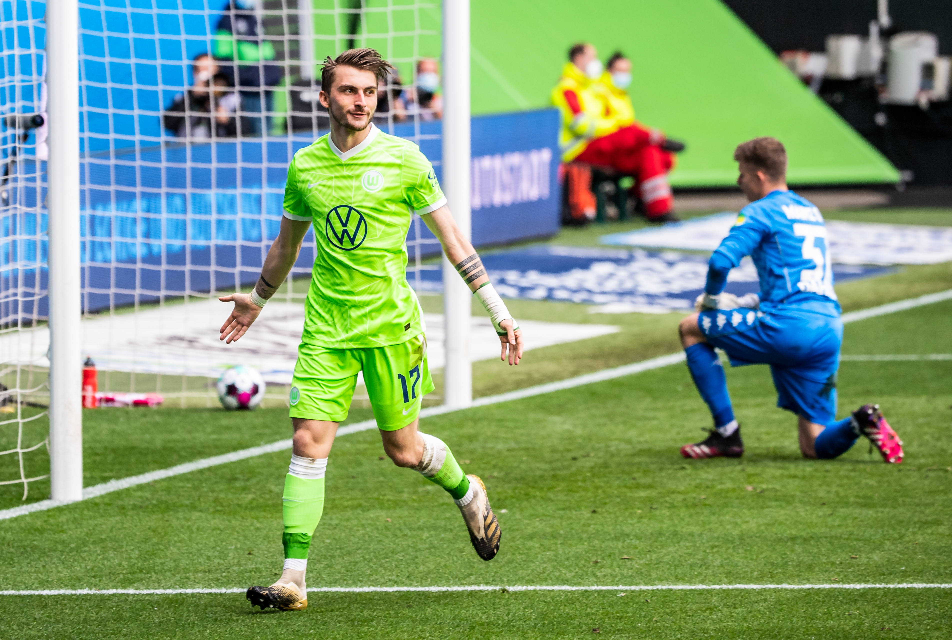 开云体育官方网站-多特蒙德对决斯图加特，一场激烈的对决