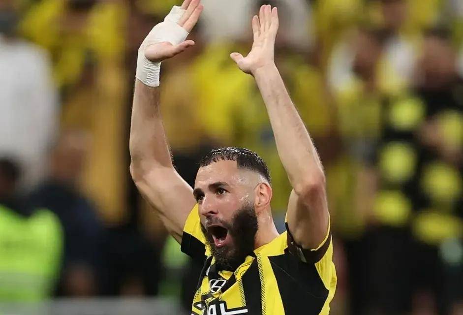 包含联赛质疑不断,球员表现层出不穷风云再起的词条 包含联赛质疑不断,球员表现层出不穷风云再起的词条