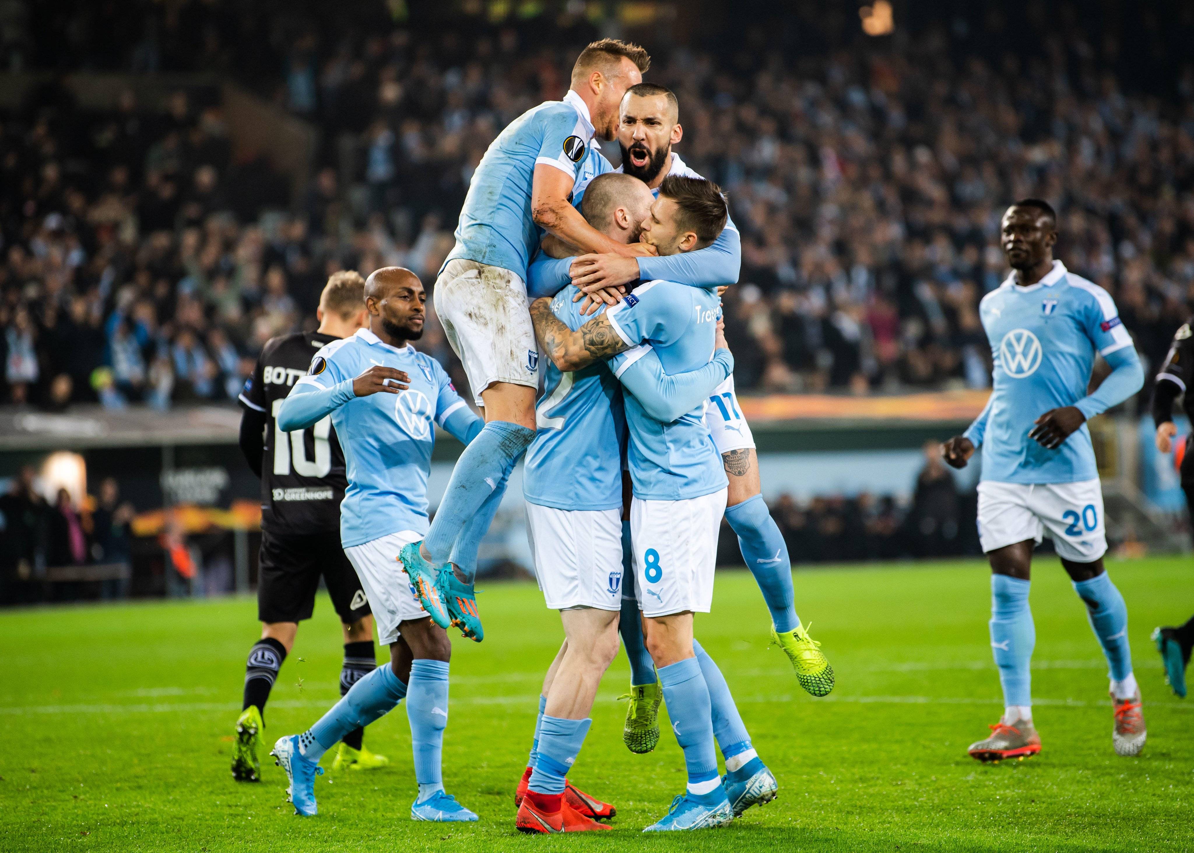 瑞典足球队闯入重要比赛决赛 瑞典足球队闯入重要比赛决赛