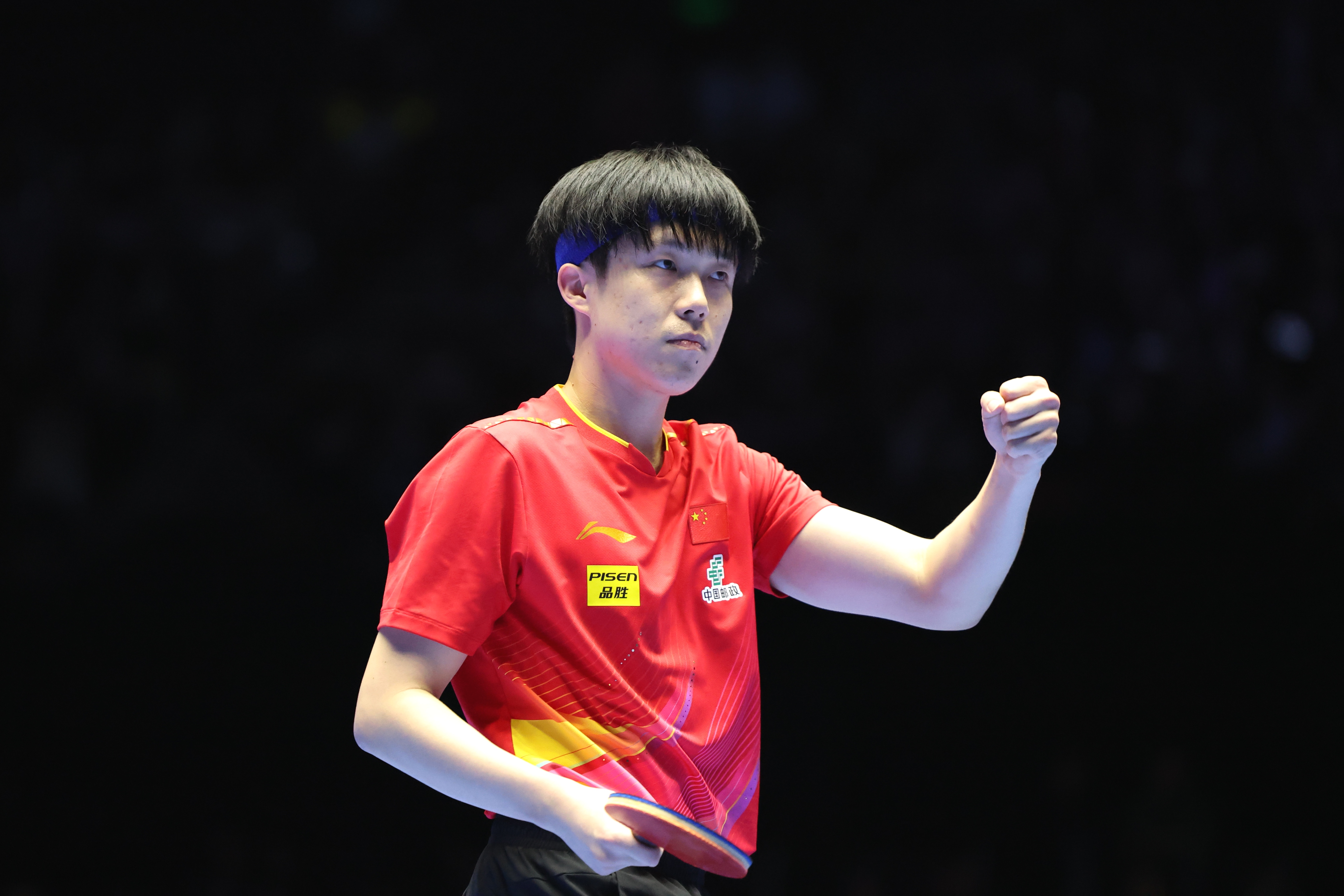 乒乓球对决惊险激烈,技术碰撞出火花 乒乓球对决惊险激烈,技术碰撞出火花