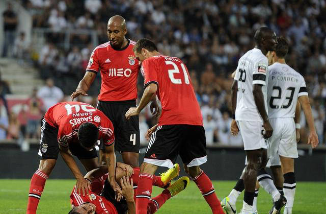 沃特福德前锋射门得手,帮球队豪取三分 沃特福德前锋射门得手,帮球队豪取三分