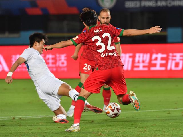 关于江苏队主场艰难获胜，球员誓言继续努力的信息