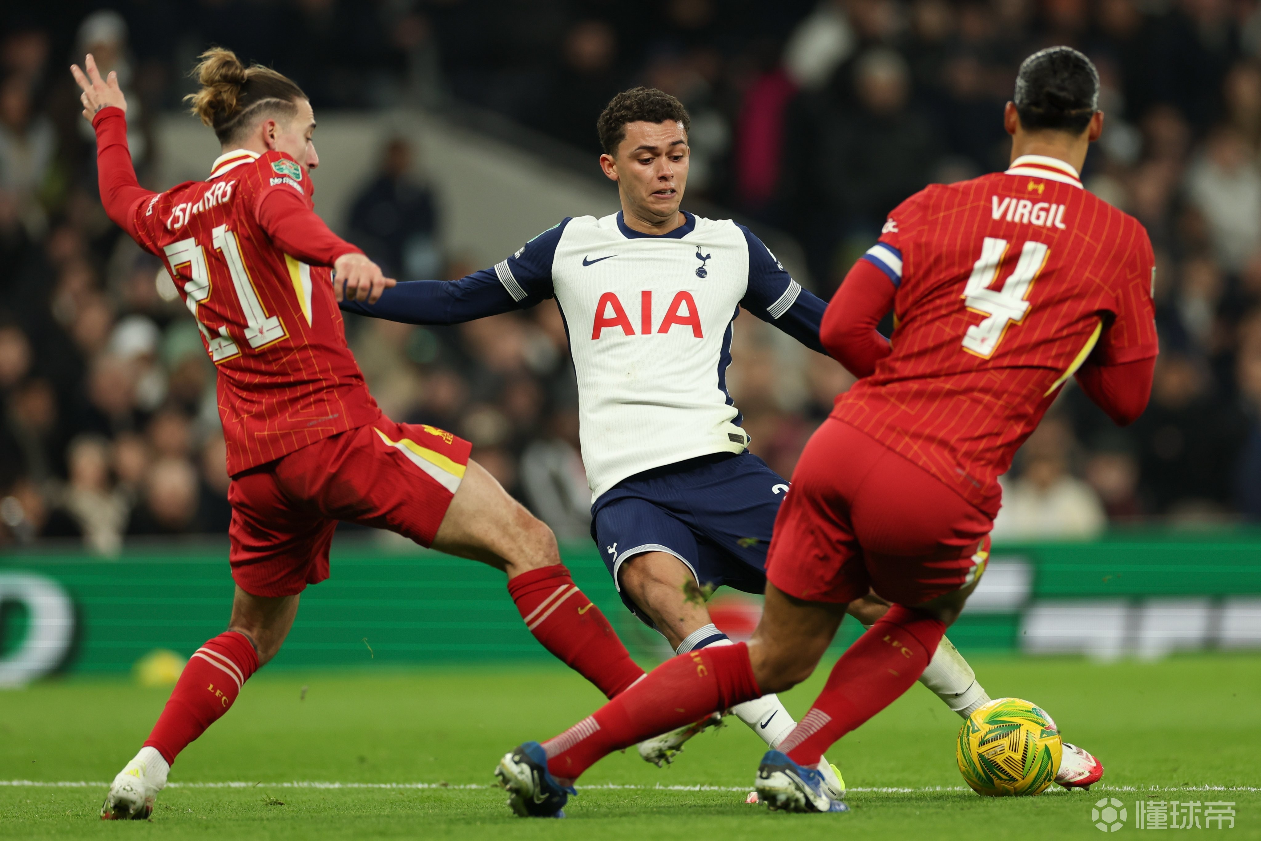 利物浦主场完胜,伯恩利陷入低迷 利物浦主场完胜,伯恩利陷入低迷