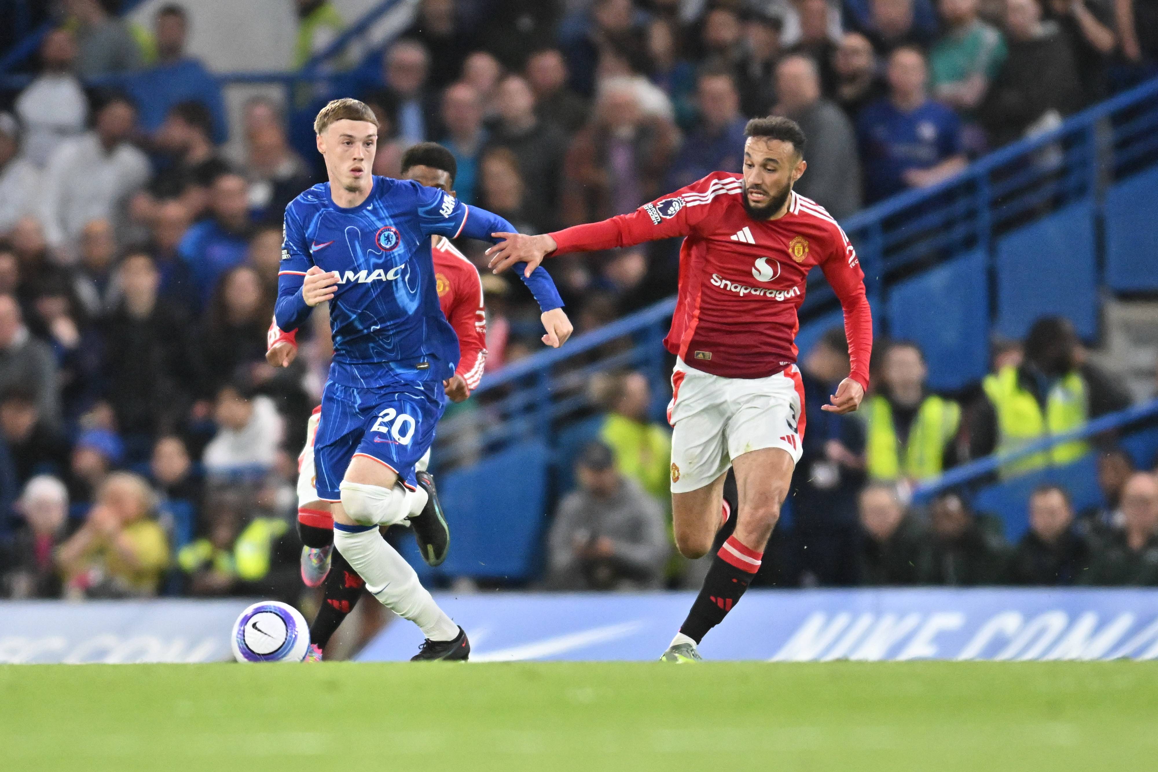 切尔西决战曼联客场,争取三分带回的简单介绍 切尔西决战曼联客场,争取三分带回的简单介绍