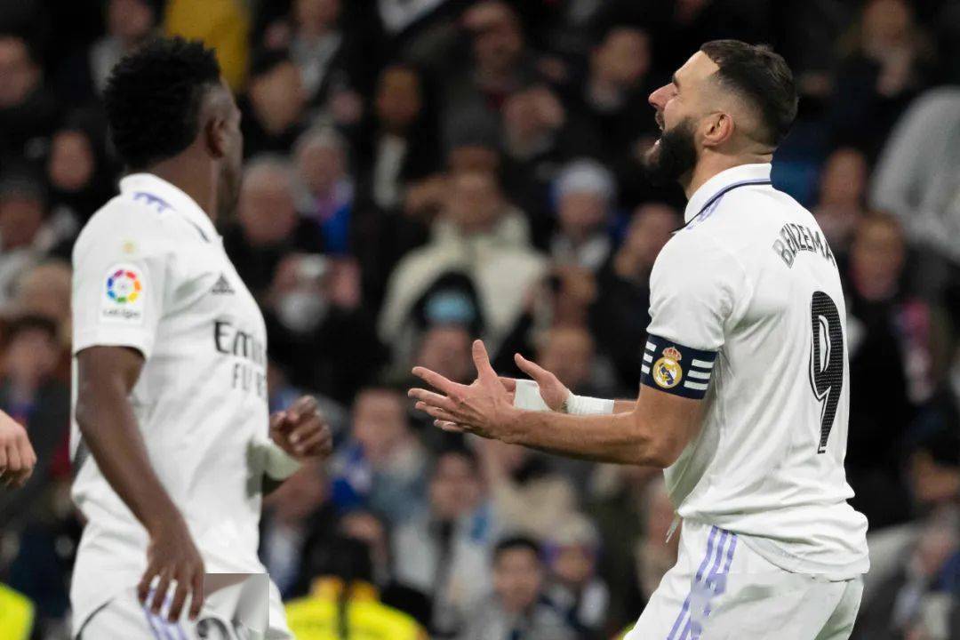 瓦伦西亚客场乘胜追击,成功取胜 瓦伦西亚客场乘胜追击,成功取胜