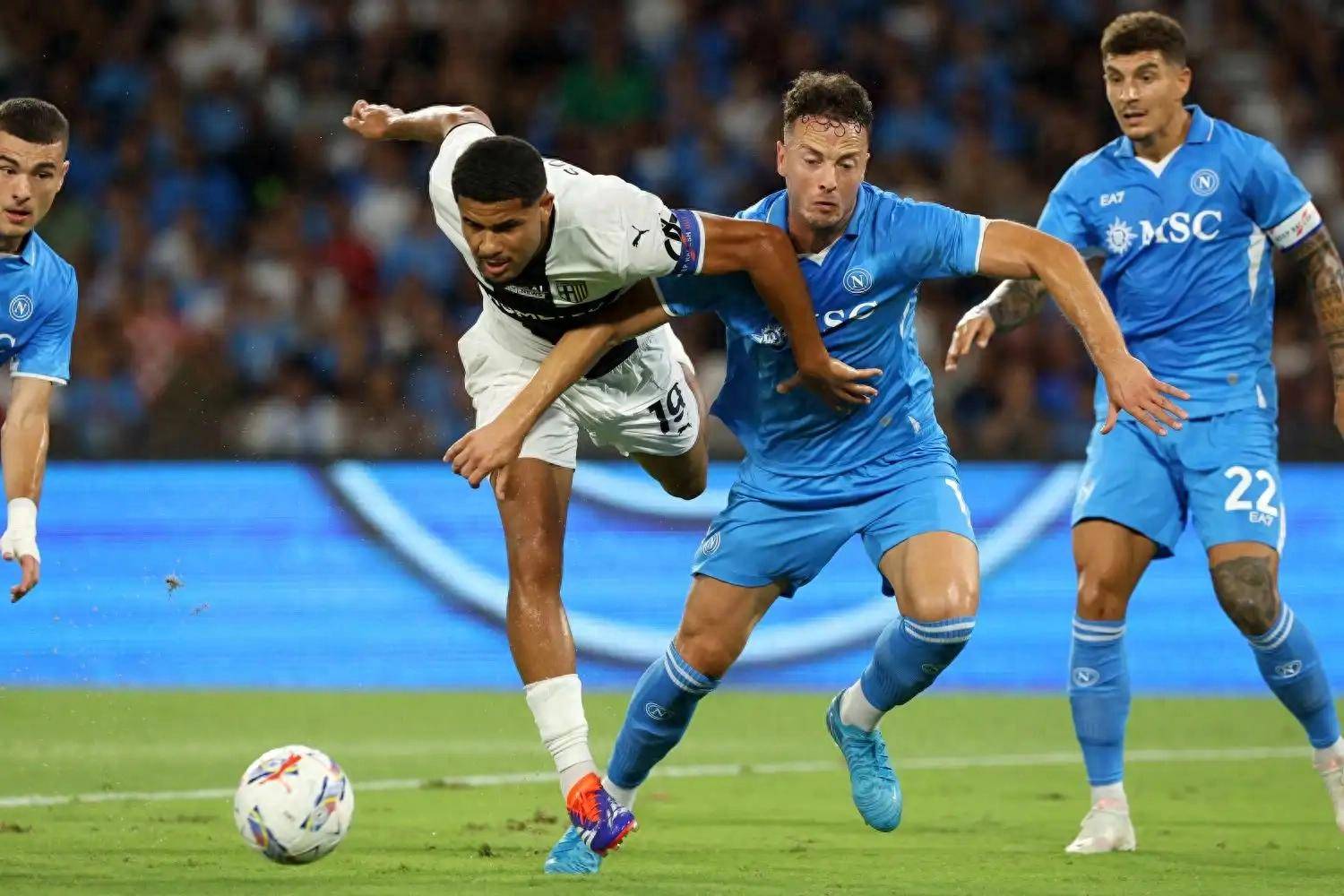 包含萨索洛击败那不勒斯,球队士气高昂的词条 包含萨索洛击败那不勒斯,球队士气高昂的词条