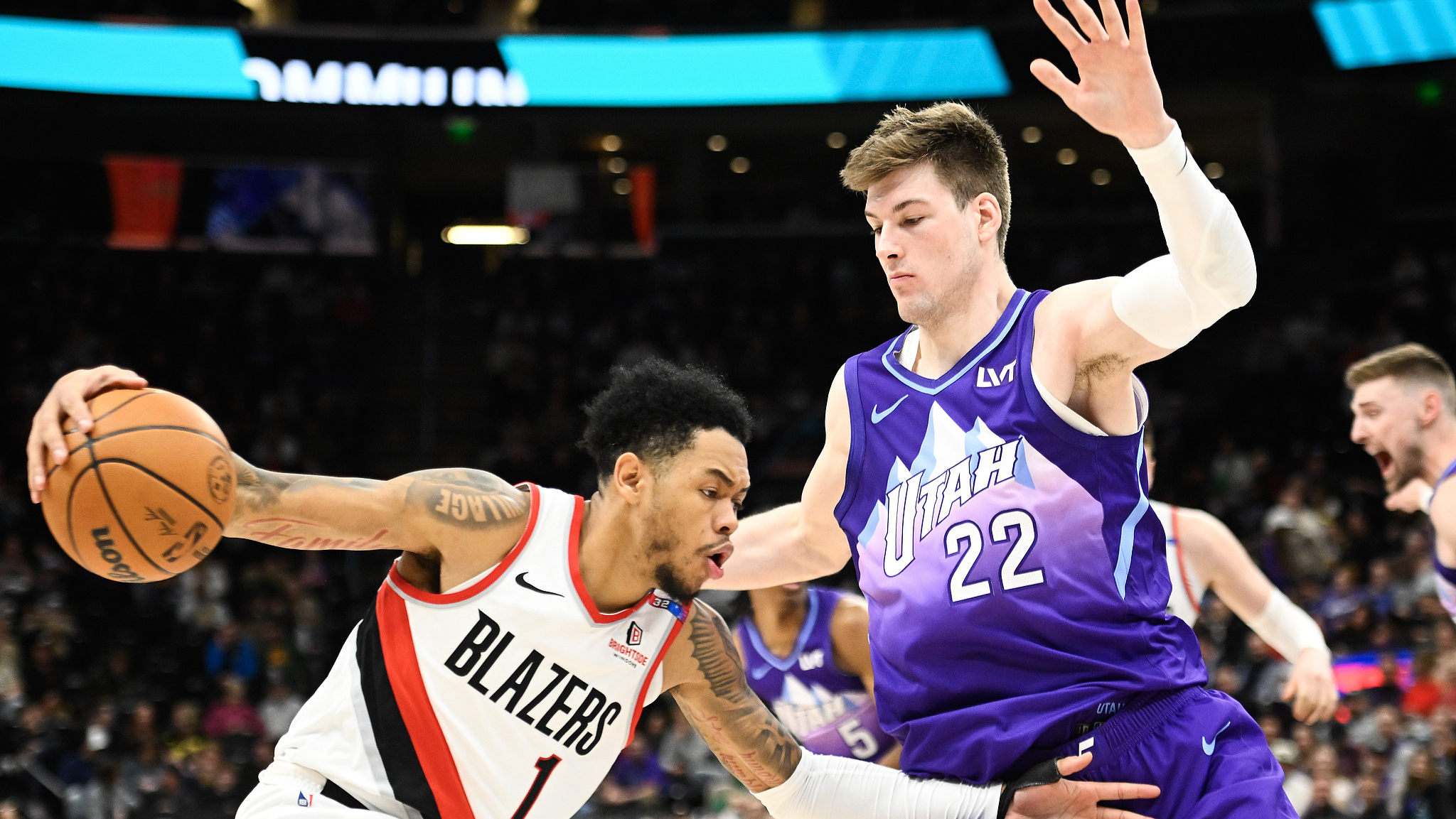 开拓者客场大胜雷霆,系列赛获得领先 开拓者客场大胜雷霆,系列赛获得领先