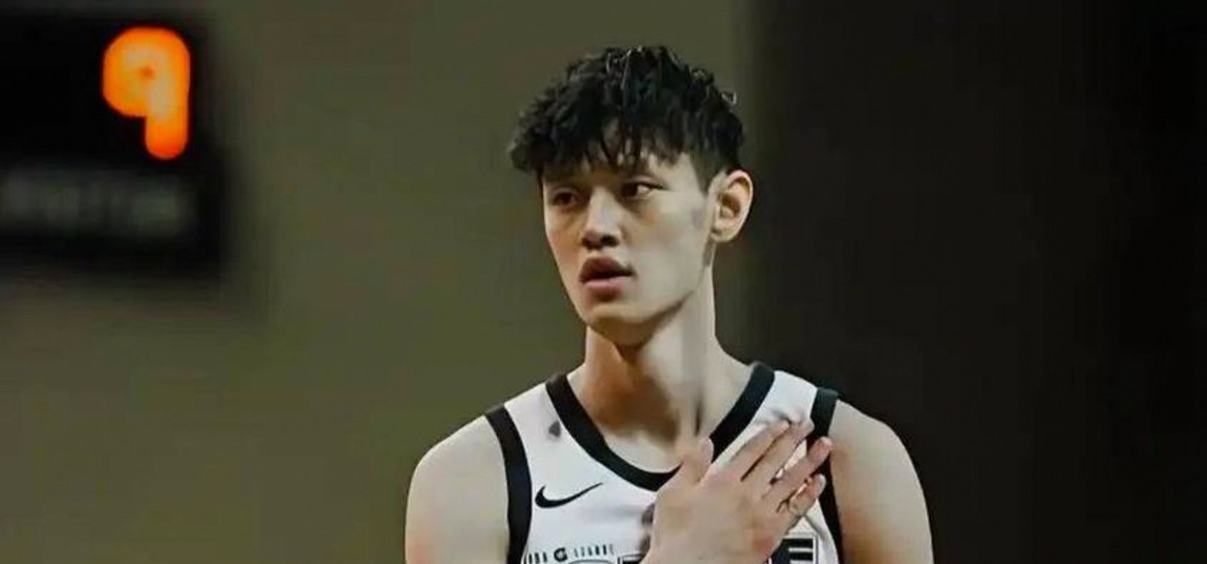 开云体育在线-篮网队宣布与球星签订续约协议