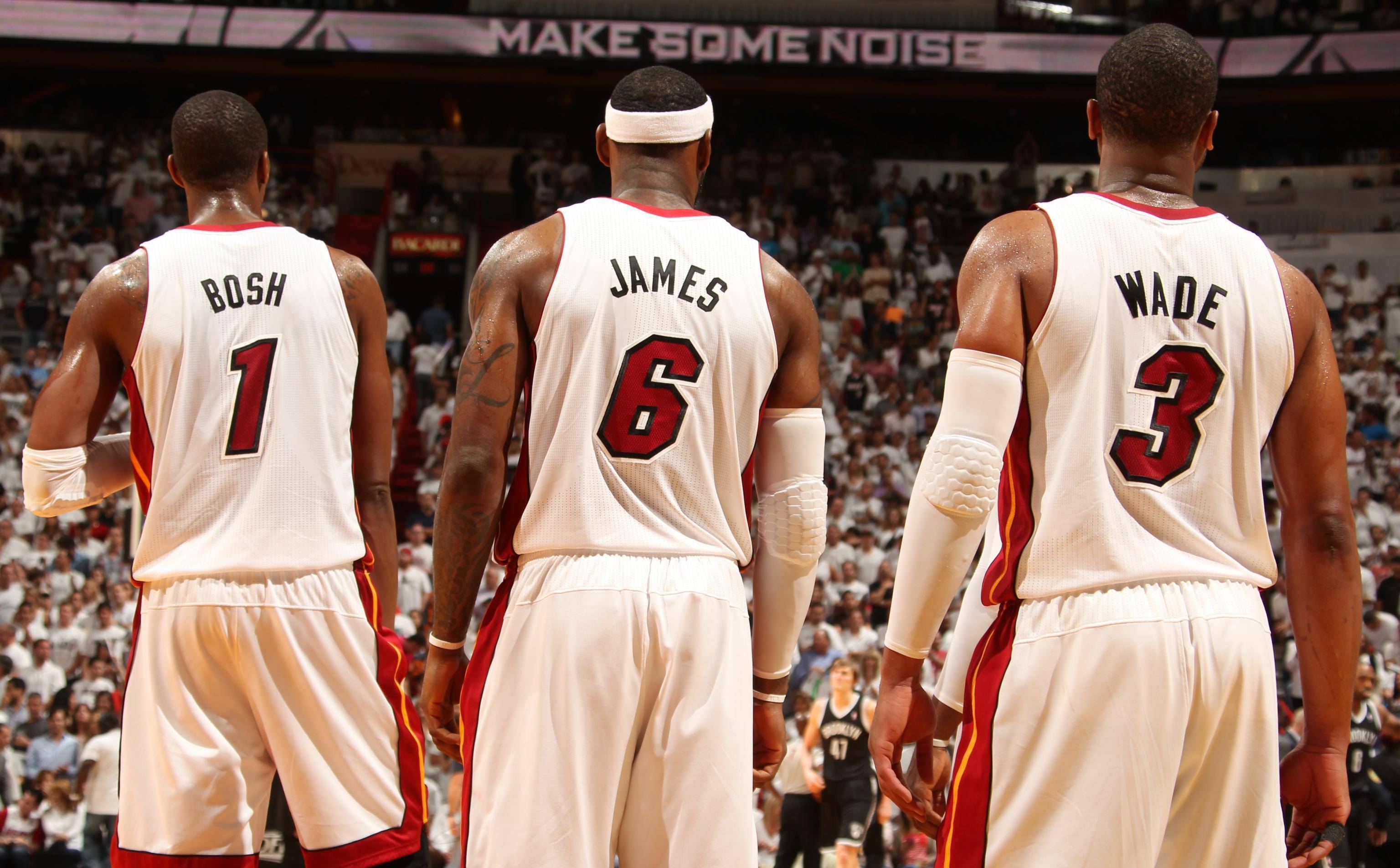 热火不敌爵士,米切尔神奇绝杀取胜 热火不敌爵士,米切尔神奇绝杀取胜