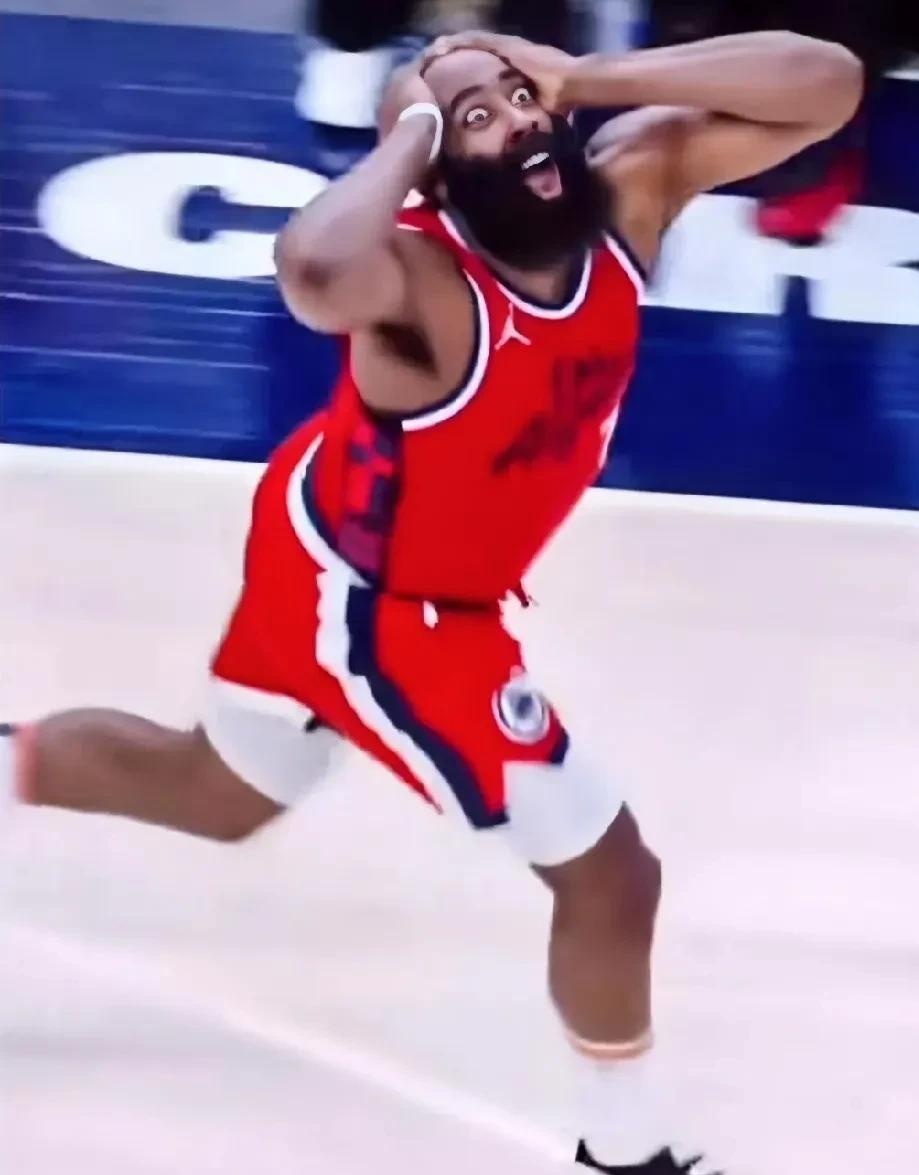 开云体育登录-快船逆转老鹰，继续保持不败