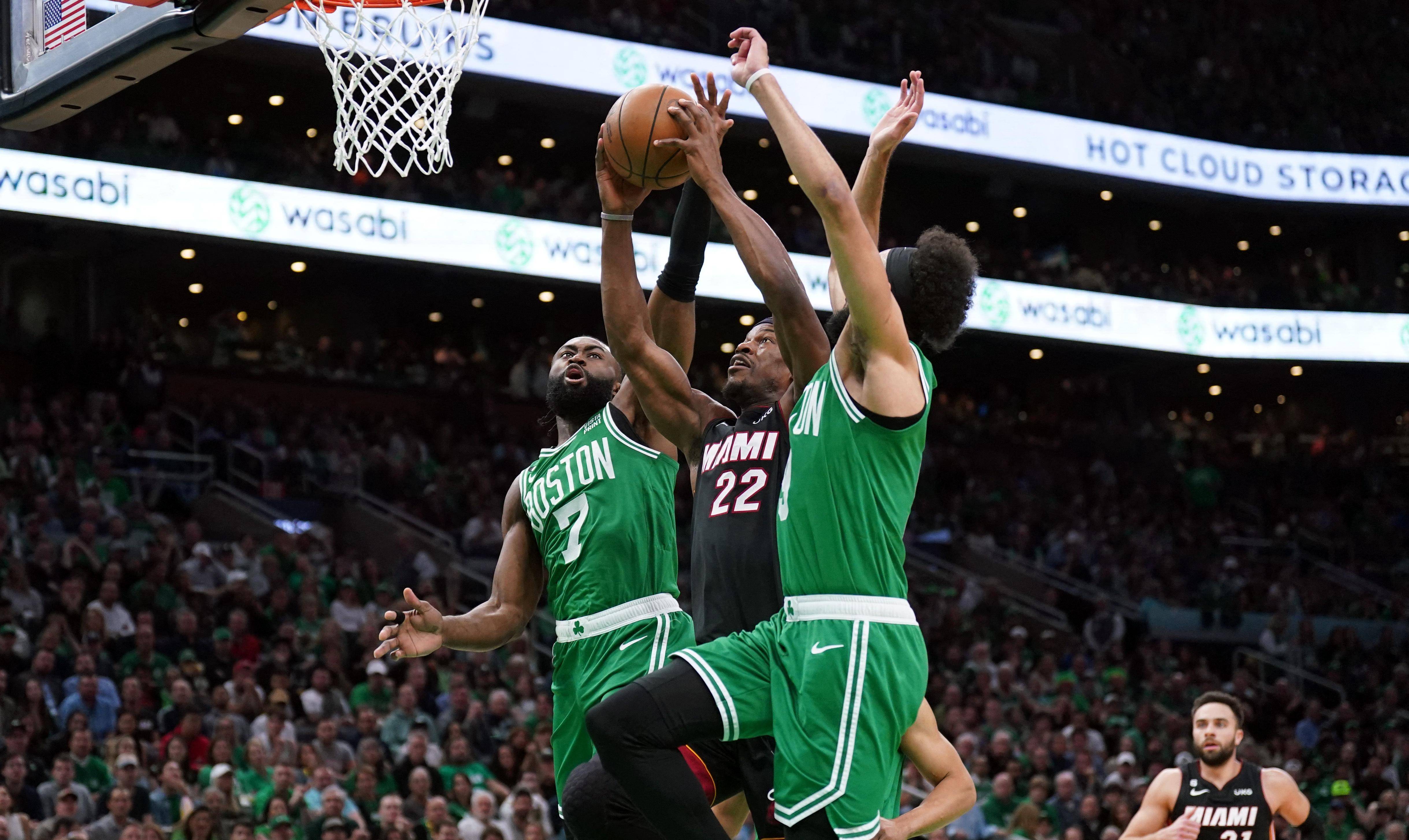 灰熊队连胜热火,杰克逊砍下全场最高分 灰熊队连胜热火,杰克逊砍下全场最高分