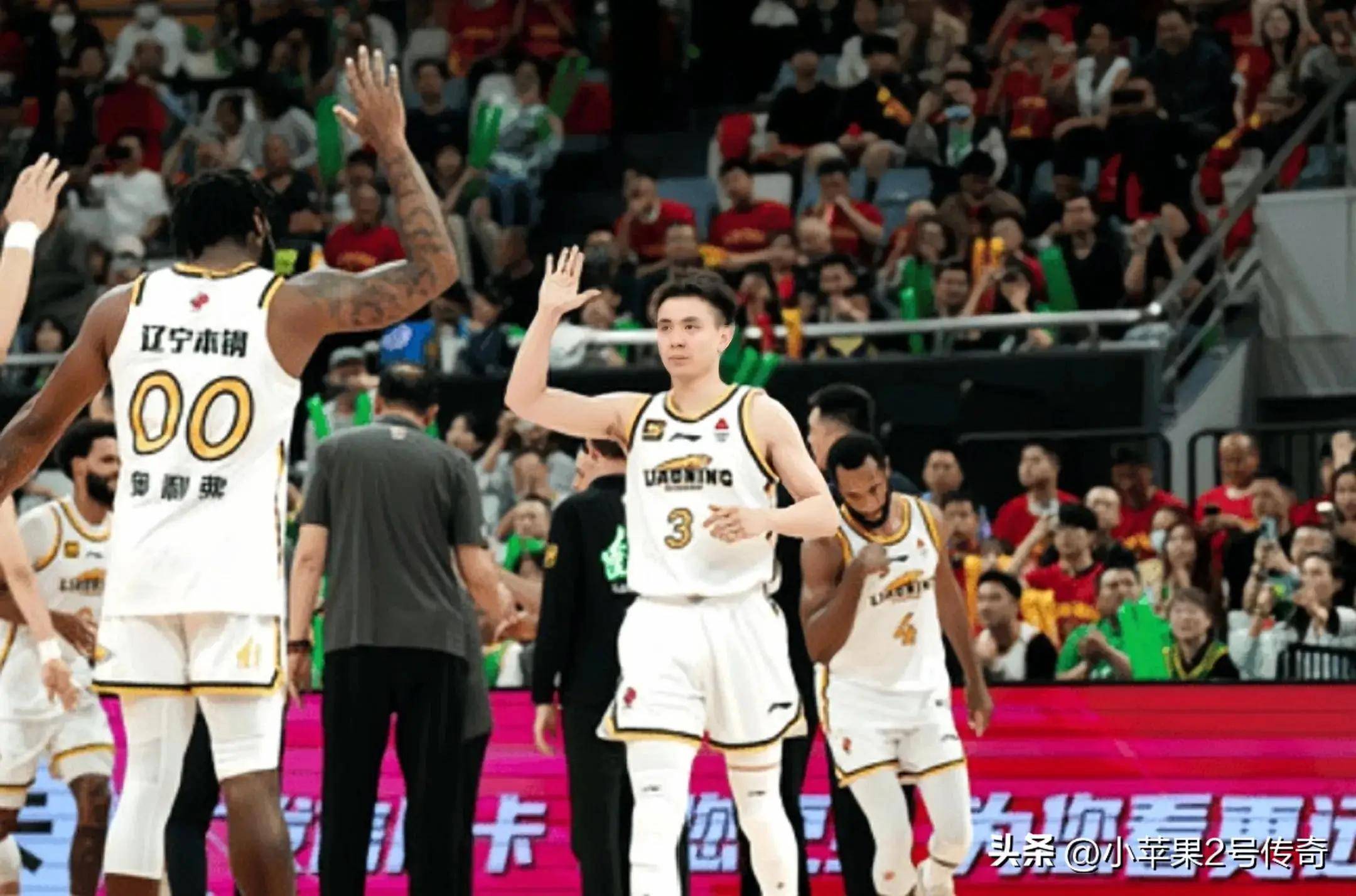 关于辽宁队力克鹈鹕，塔图姆统治全场的信息